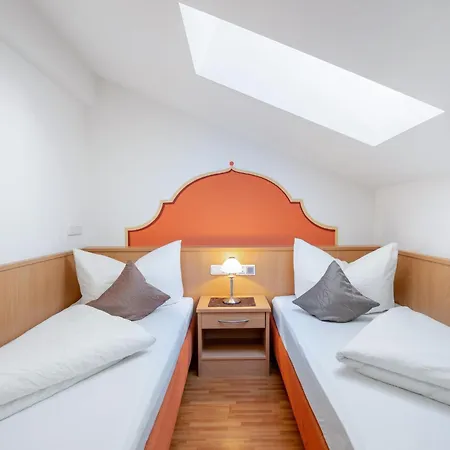 Rosa-1 By Interhome 迈尔霍芬