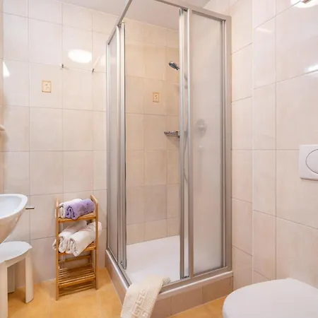 Rosa-1 By Interhome * 迈尔霍芬