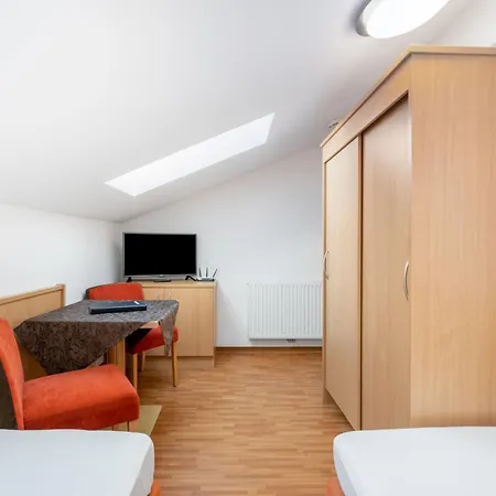 Rosa-1 By Interhome Apartmán *